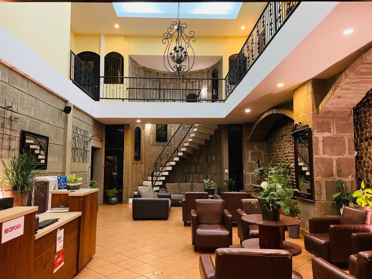 Hotel Leon Inn Kültér fotó
