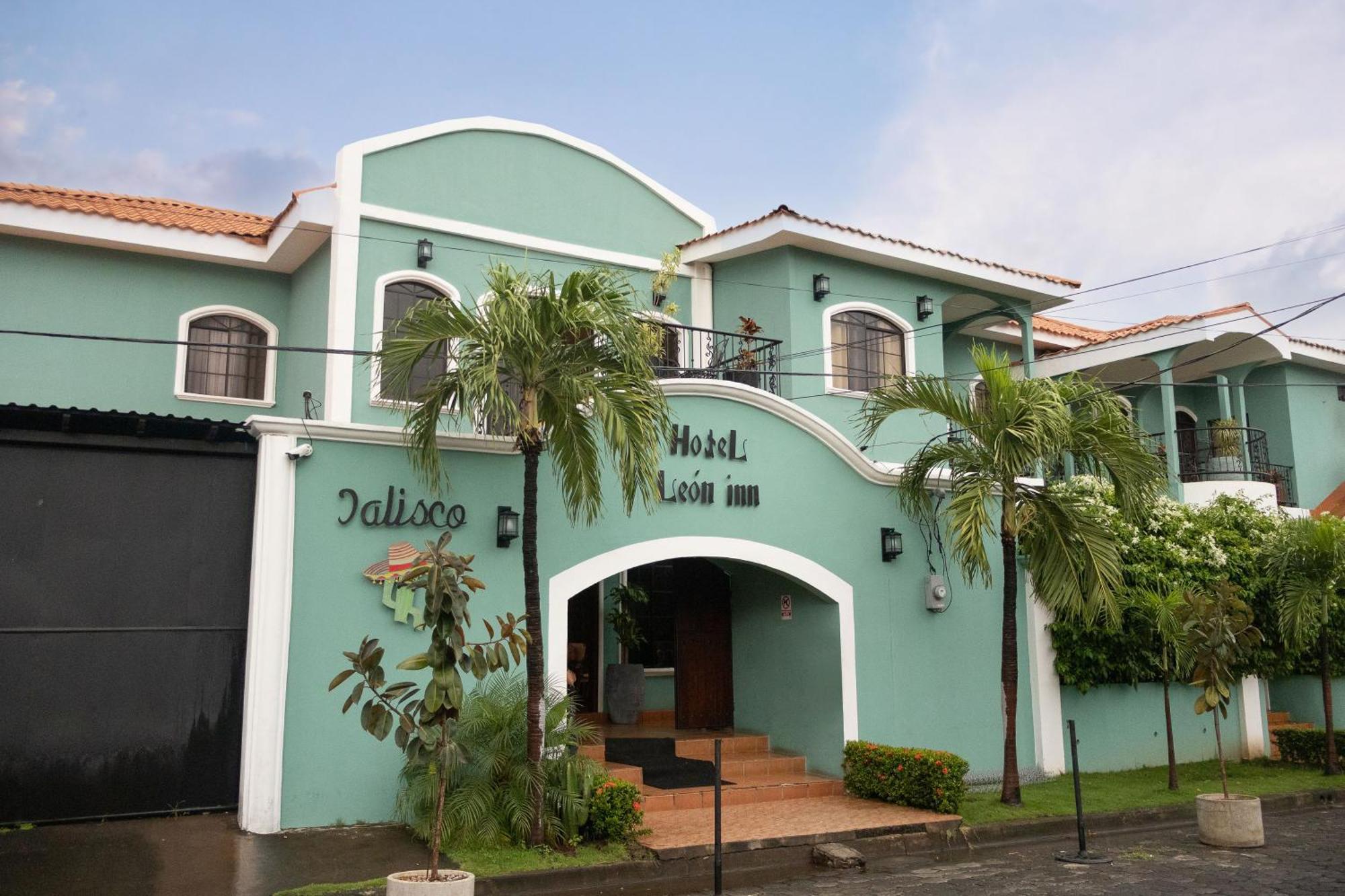 Hotel Leon Inn Kültér fotó